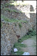 Terrassen mit Steintreppe